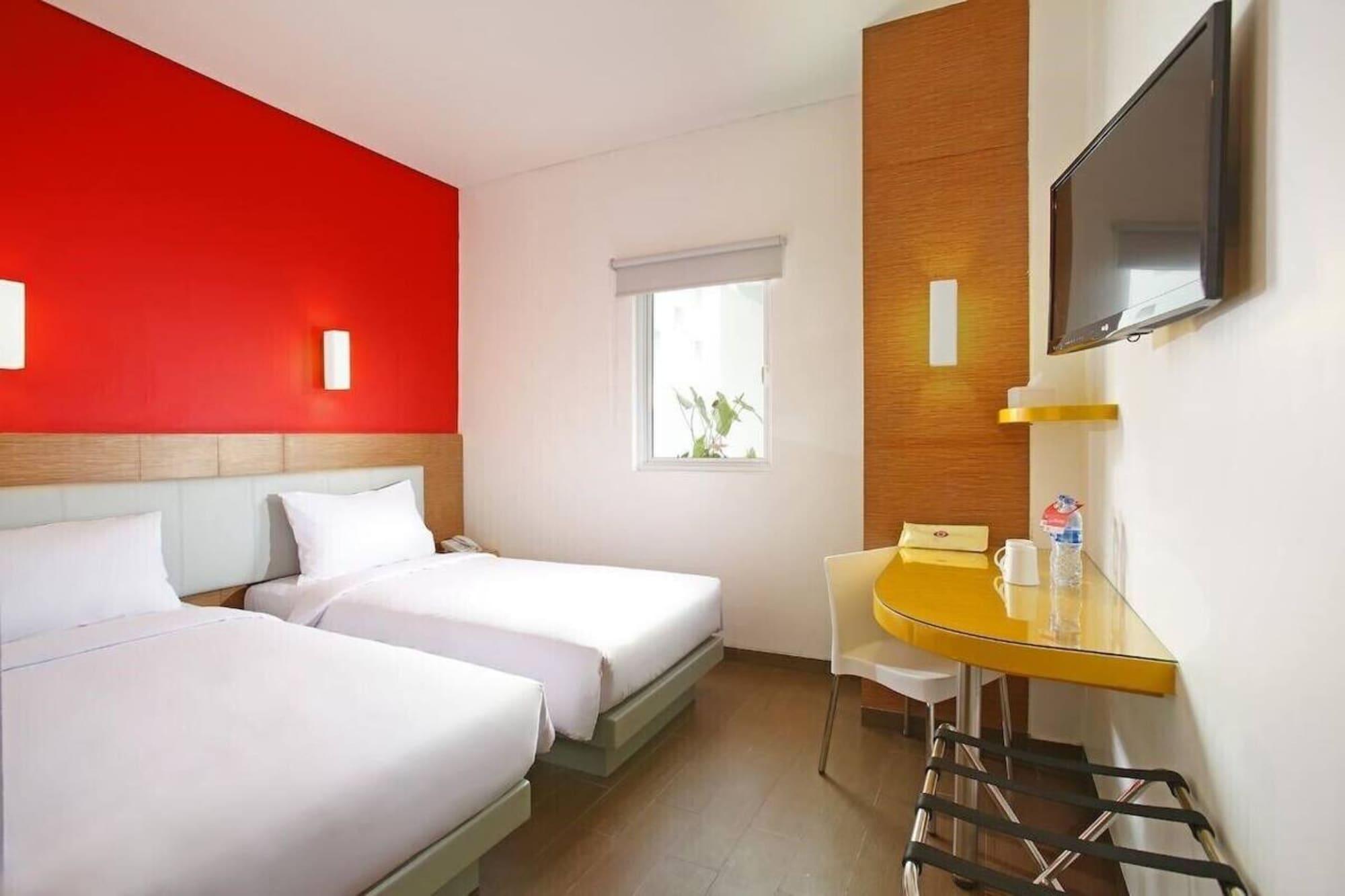 Amaris Hotel Sunset Road - Bali Кута Экстерьер фото