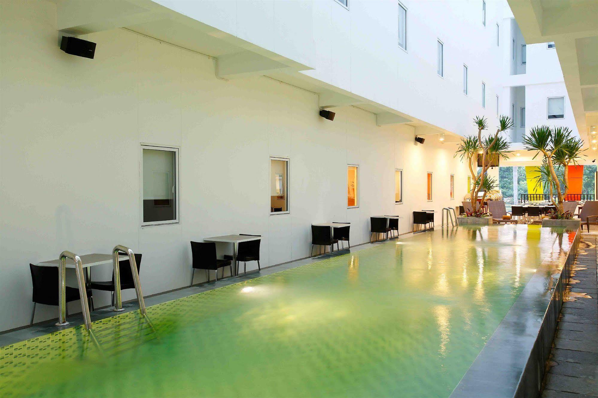 Amaris Hotel Sunset Road - Bali Кута Экстерьер фото