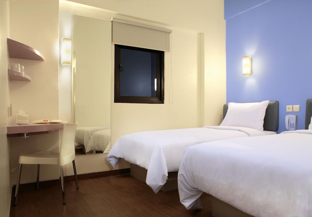 Amaris Hotel Sunset Road - Bali Кута Экстерьер фото